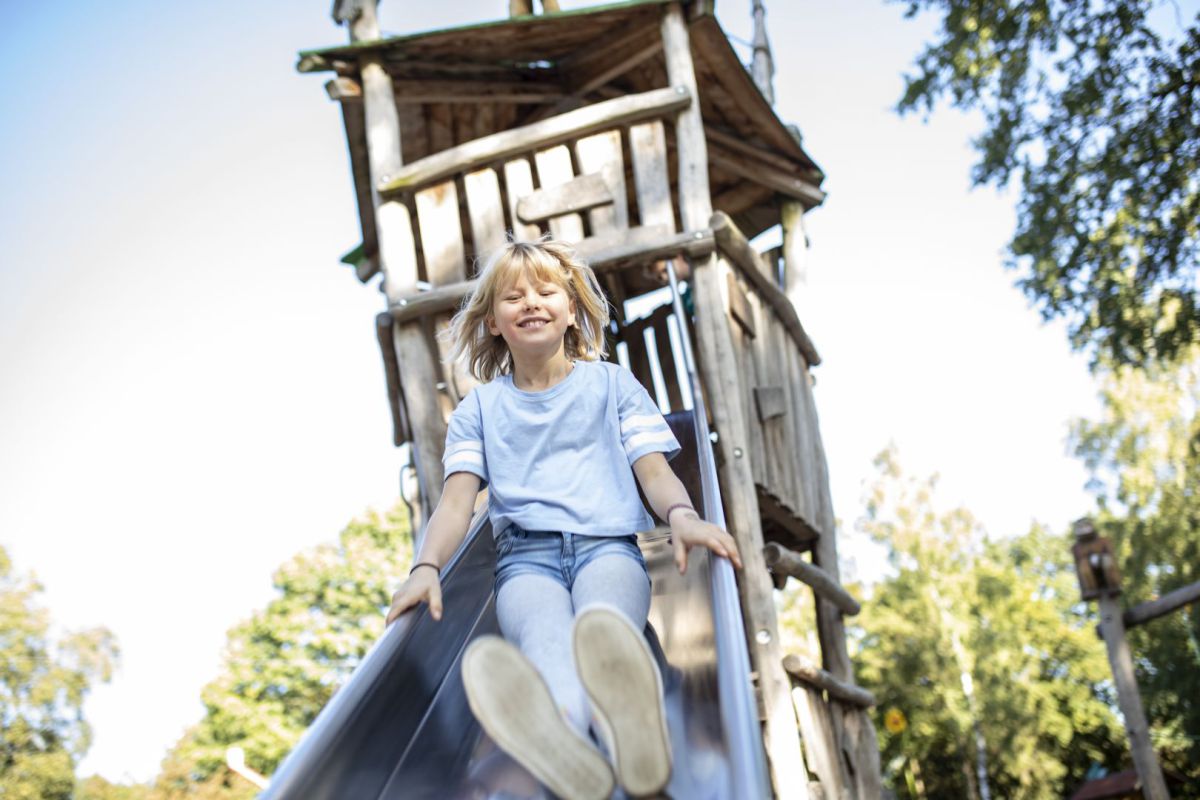 Sliderbild Freizeitpark-Attraktion1